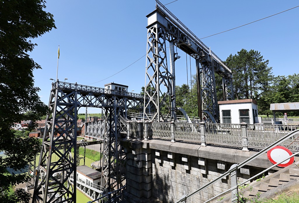 Scheepsliften belgie kabellift van Strepy-Thieu scheepslift 1 2 3 4 hellend vlak van Ronquieres Houdeng Goegnies Aimeries historisch Canal du Centre Bracquegnies hdr